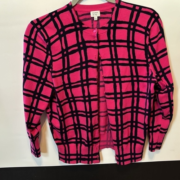 CROWN & IVY SIZE M. HOT PINK & NAVY 3/4 SLEEVE CROPPED CARDIGAN SPRING - Picture 2 of 8